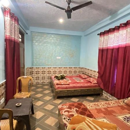 Nucleus Guest House Kasol Habitación foto