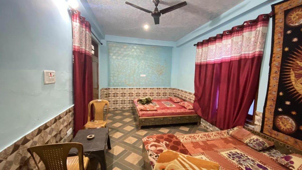 Nucleus Guest House Kasol Habitación foto