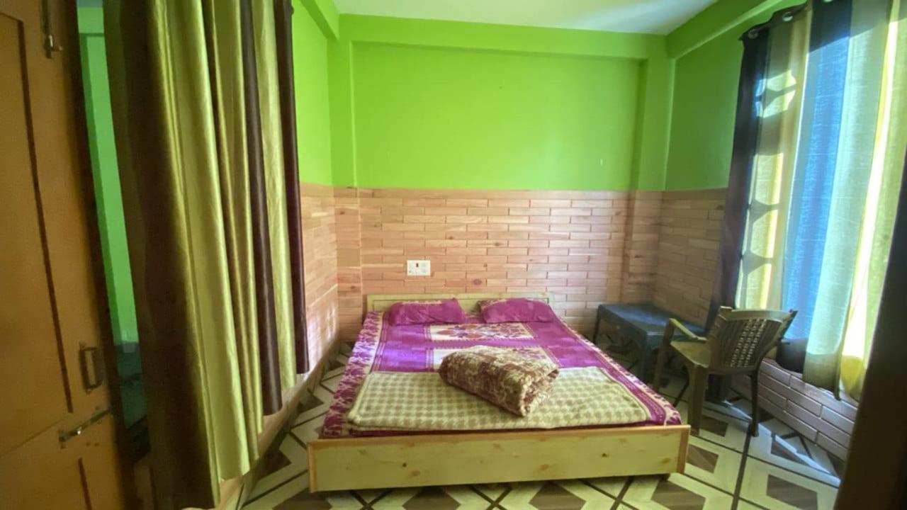 Nucleus Guest House Kasol Habitación foto
